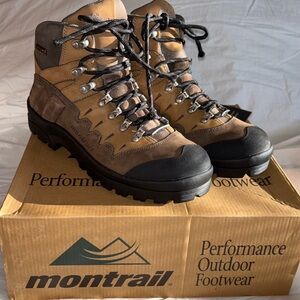 New: Montrail Torre Gortex women’s size 10